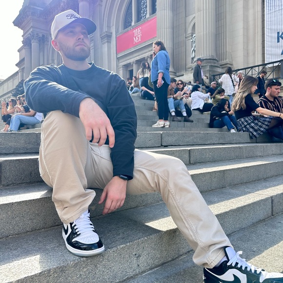 Meet your Posher, Devin - Picture 1 of 1